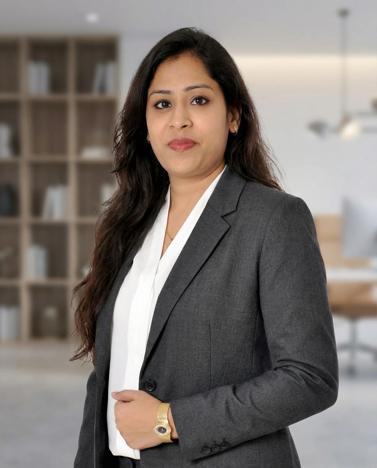 Nini Agarwal - Business & Finance Advisor